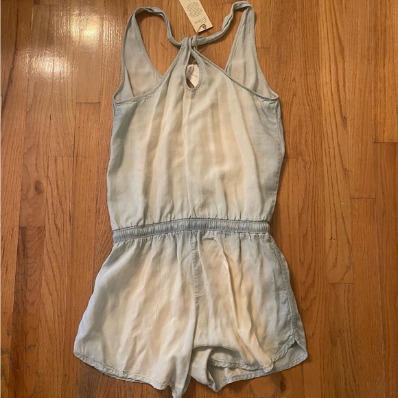 Romper by Elan, Size S, never worn, roomy - Picture 6 of 9